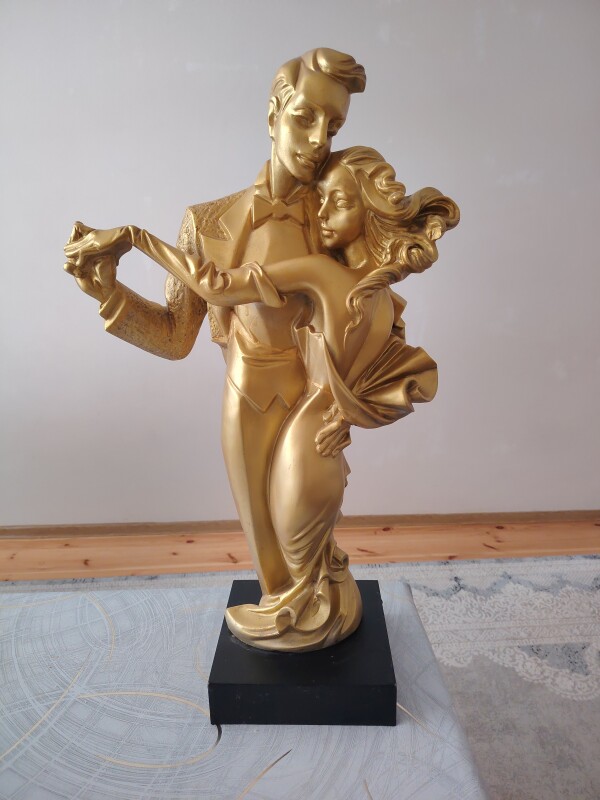 Bəy gəlin heykəli