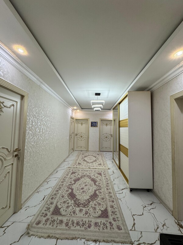 Xetai rayon Naxcıvanıskı herbı akedemıyaya yaxın Cox qeseng kursulu qosa daş uste takılmış şexsı ev satılır tecılı