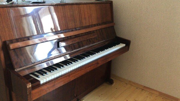 Pianino satilir Ukrayna firmasi