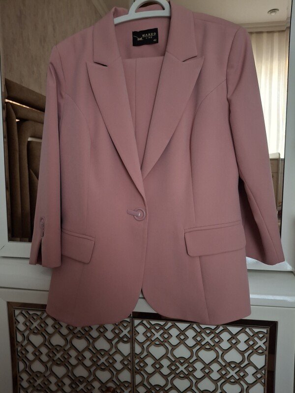 Mando firmasınındı 200 manata alınıb sadəcə bir dəfə geyinilib