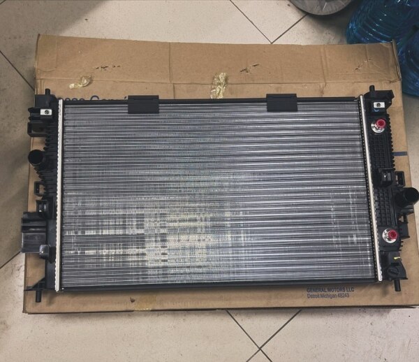 Chevrolet Cruze 20092015 su radiatoru