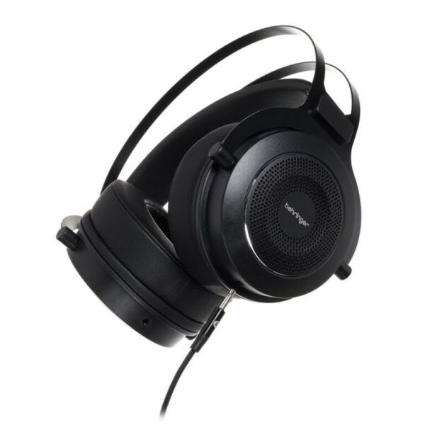 Behringer Omega