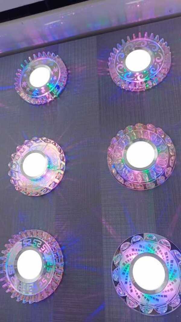 Şüşə spot işığı