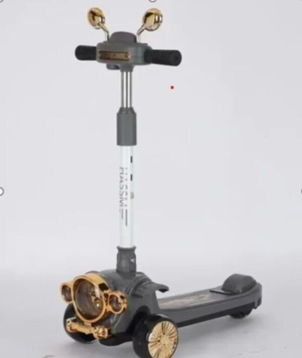 Qatlanan model scooter