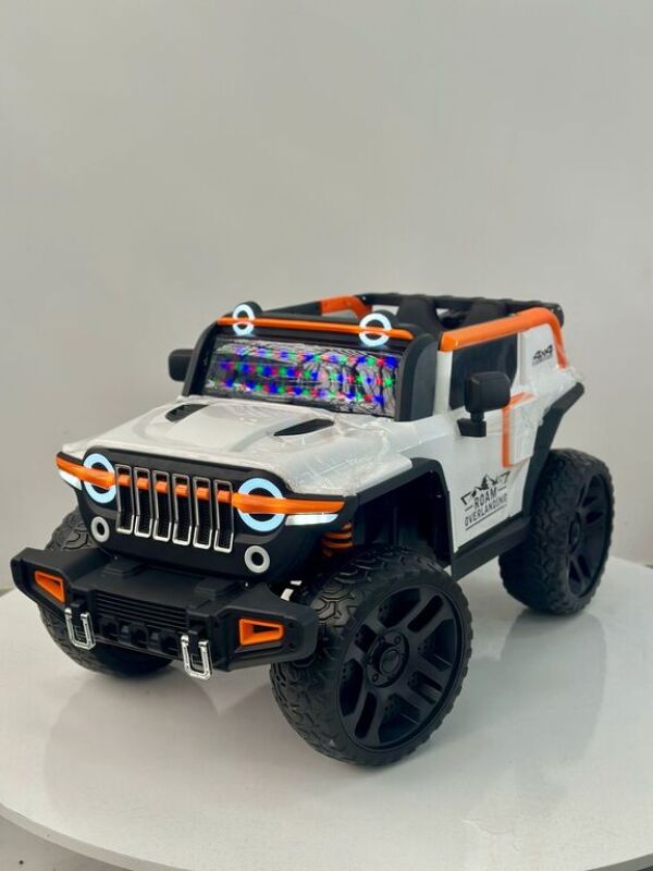 Uşaq avtomobili Jeep